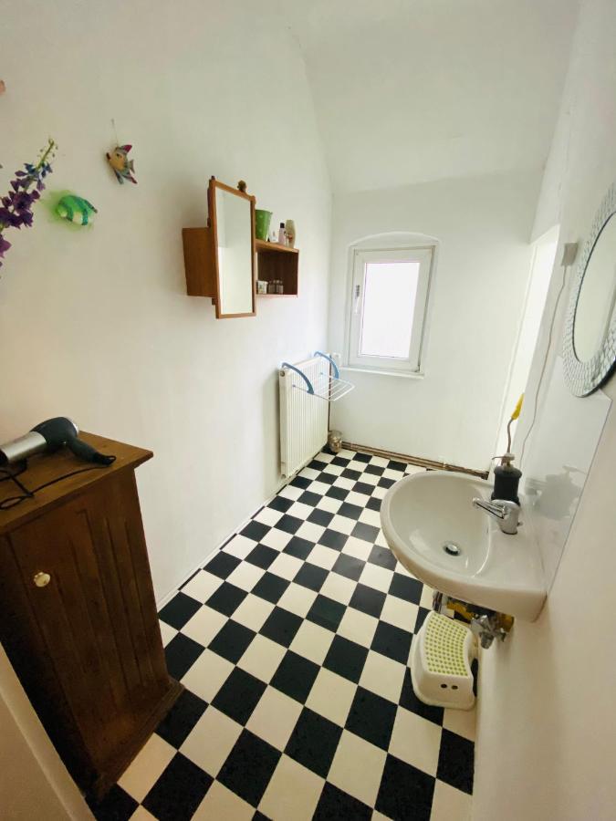 Hannover List 2 Bedroom Home Away From Home Exterior photo