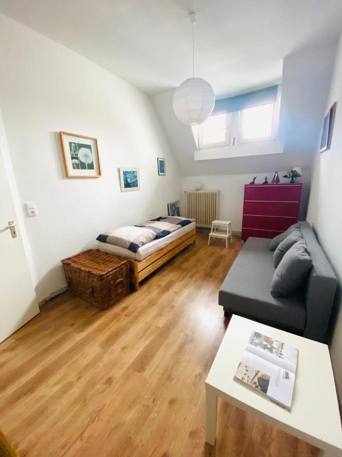 Hannover List 2 Bedroom Home Away From Home Exterior photo